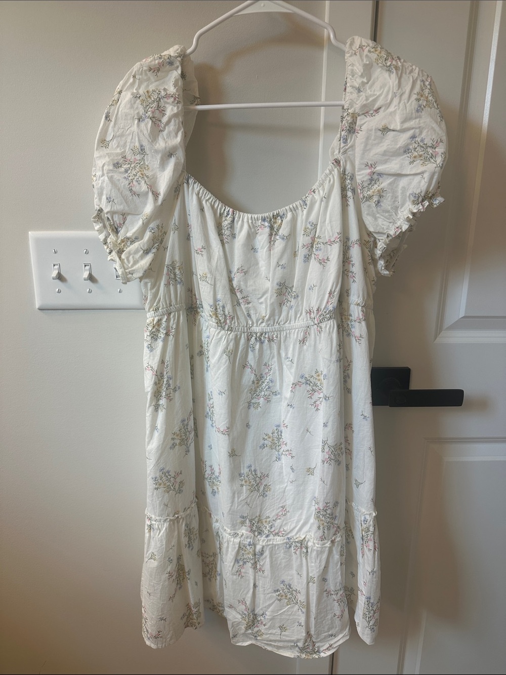 H&M Cream Floral Puff-Sleeve Mini Dress